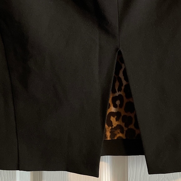 Black Pencil Skirt with Cheetah Print Lining - Women's Size 0 - Picture 3 of 7